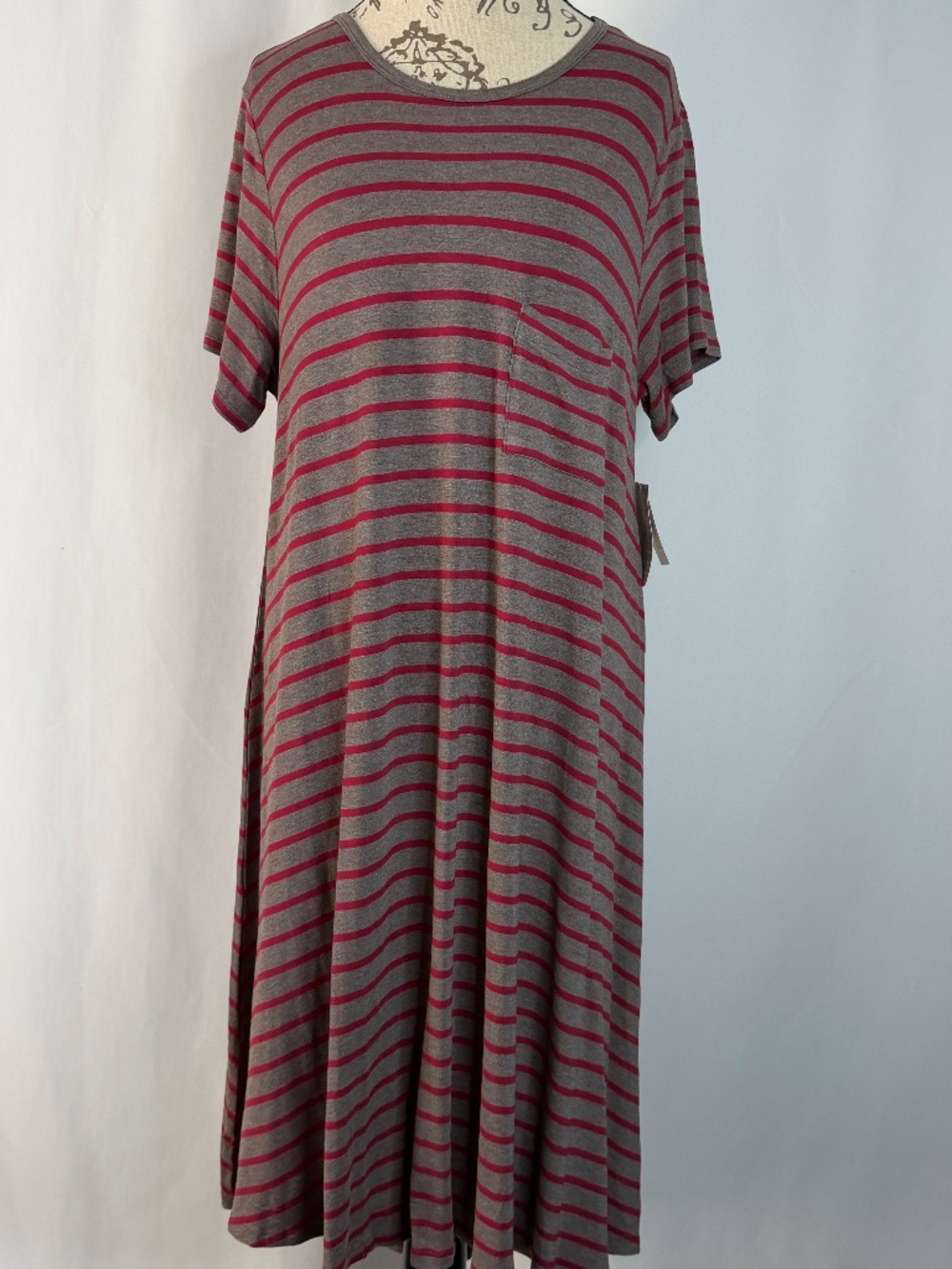 LuLaRoe Gray & Red Carly, X-Large, NWT